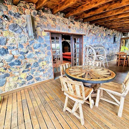 Loros Icod De Vinos Vila *