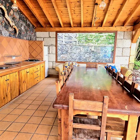 Loros Icod De Vinos By Hrtenerife Net *