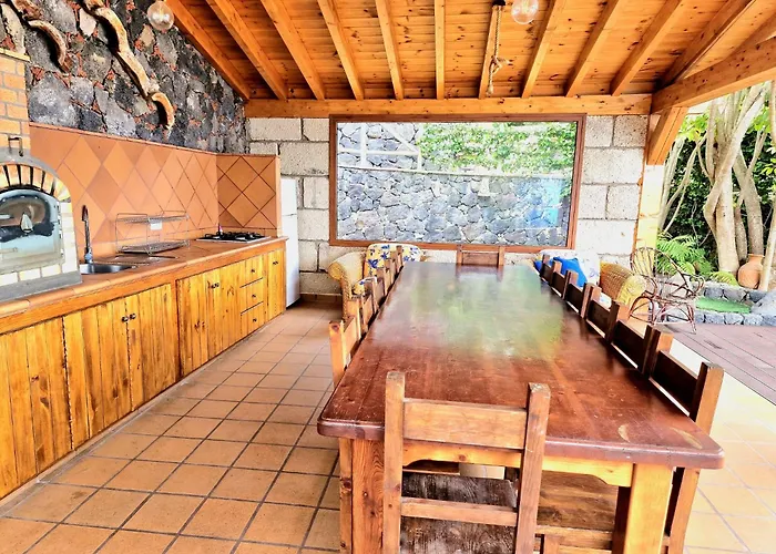 Loros Icod De Vinos By Hrtenerife Net *