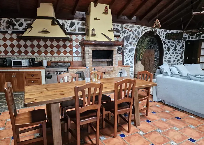 Loros Icod De Vinos By Hrtenerife Net *