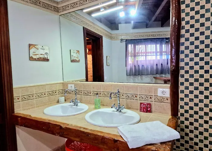 Villa Loros Icod De Vinos By Hrtenerife Net